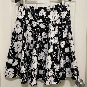 Chaps Circle Skirt Cotton Knee Length Black White Floral‎ Swing A-Line Sz 10